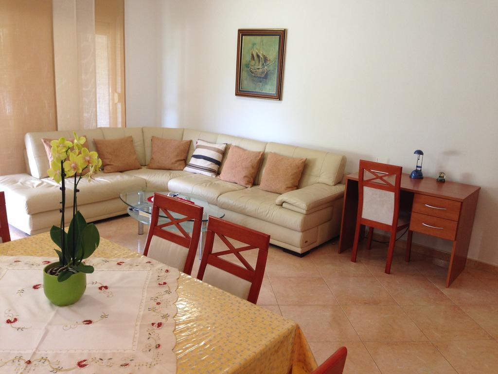 Kristian Apartments โปดสตรานา ภายนอก รูปภาพ